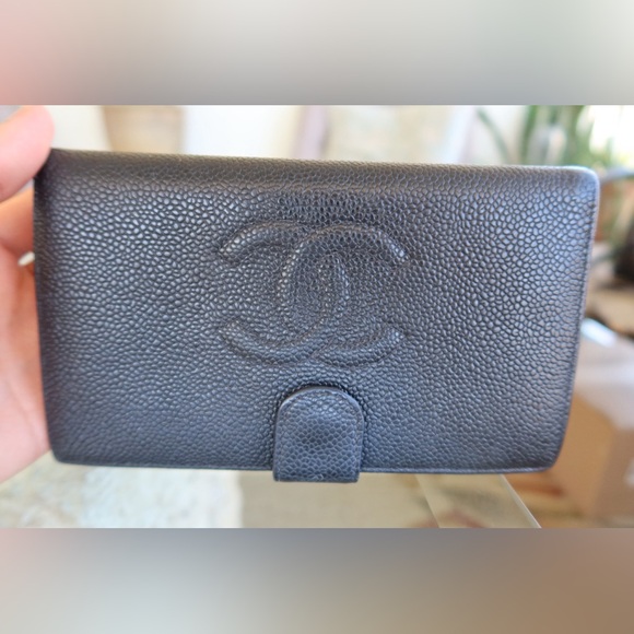 $3 Chanel Caviar Long Wallet W/ Callout - Picture 1 of 10